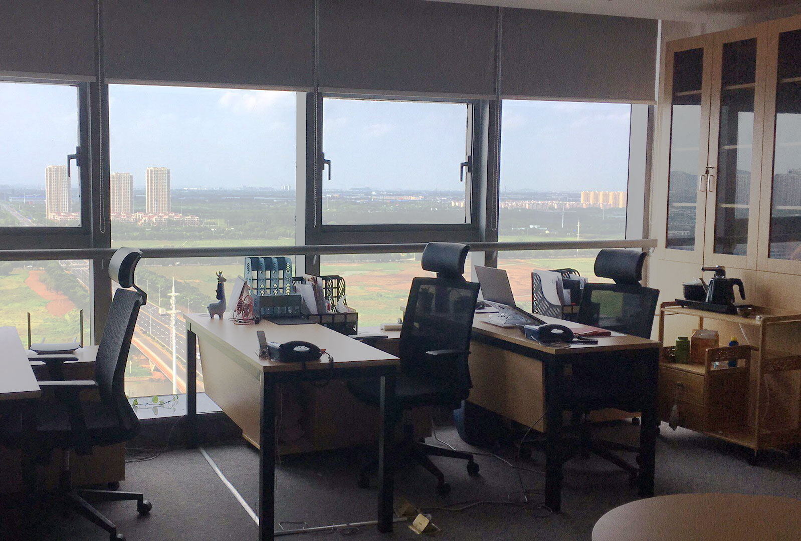 新企友業(yè)務(wù)辦公室
